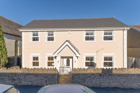 High Street, Nelson, CF46 4 bed detached house for sale
