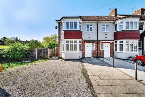 4 bedroom end of terrace house for sale