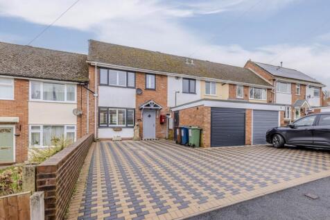 3 bedroom town house for sale