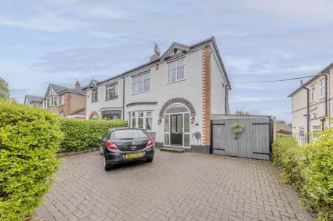 3 bedroom semi-detached house for sale