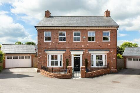 4 bedroom detached house for sale