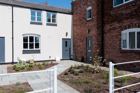 2 bedroom mews property for sale