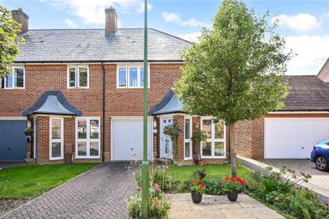4 bedroom end of terrace house for sale