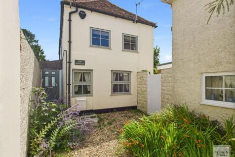 2 bedroom detached house for sale
