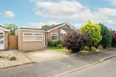 4 bedroom detached bungalow for sale