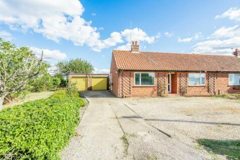 2 bedroom semi-detached bungalow for sale