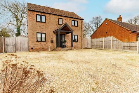 Jessopp Close, Scarning 4 bed detached house for sale