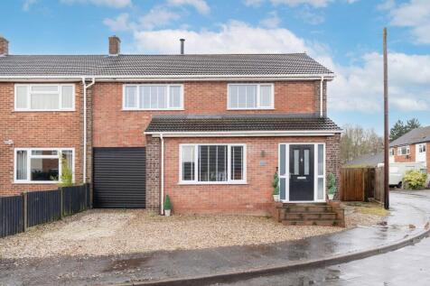 Aldiss Avenue, Dereham 3 bed end of terrace house for sale