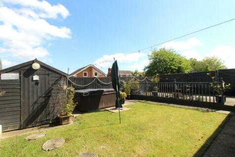 2 bedroom semi-detached bungalow for sale