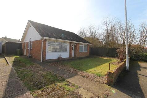 Rosemary Avenue, Minster On Sea... 3 bed detached house for sale