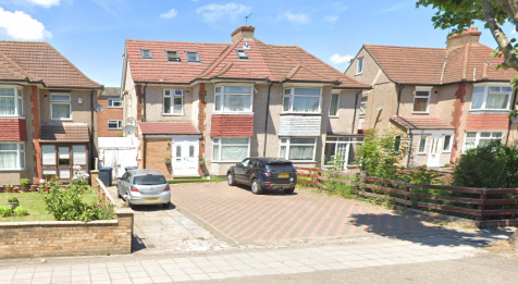 5 bedroom semi-detached house for sale