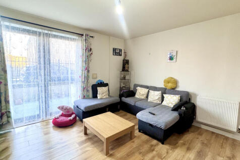 Daubenton House, Havelock Road... 2 bed flat for sale