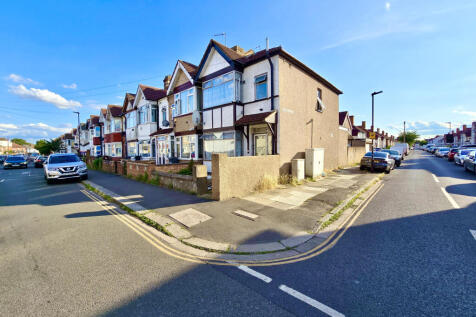Cromwell Road,  Hounslow, TW3 3 bed end of terrace house for sale