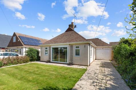 3 bedroom detached bungalow for sale