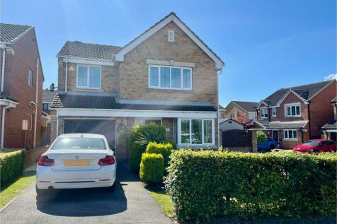 4 bedroom detached house for sale