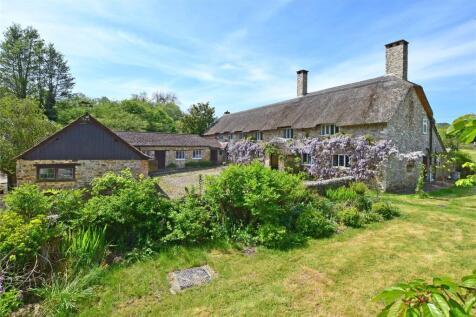 6 bedroom detached house for sale