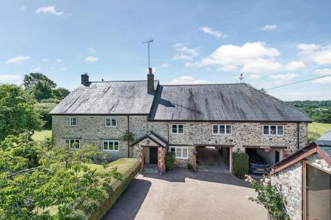8 bedroom detached house for sale
