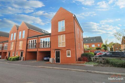North Mead, Chichester PO19 4 bed house for sale