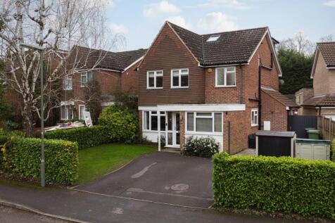 Hatherwood, Leatherhead KT22 4 bed detached house for sale