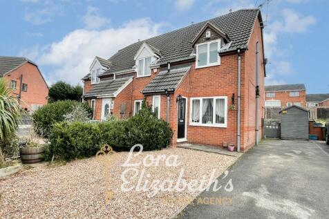 2 bedroom semi-detached house for sale