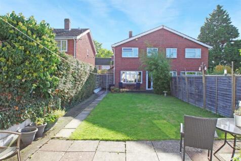 3 bedroom semi-detached house for sale