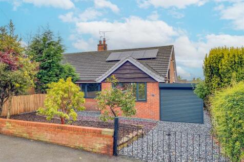 2 bedroom semi-detached bungalow for sale