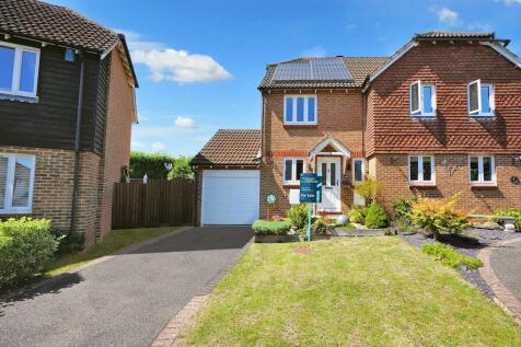 Smallhythe Close, Bearsted, ME15 2 bed semi