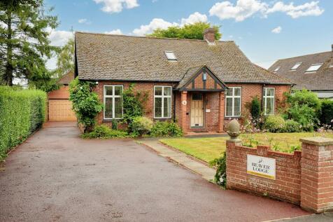 4 bedroom detached bungalow for sale