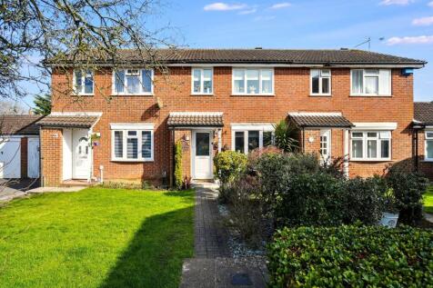 Finglesham Court, Maidstone, ME15 3 bed terraced house for sale