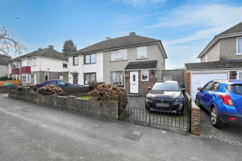 Middlesex Road, Maidstone, ME15 3 bed semi