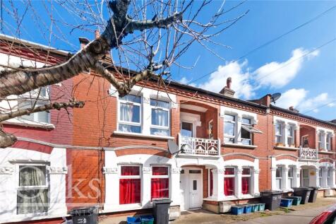 2 bedroom maisonette for sale