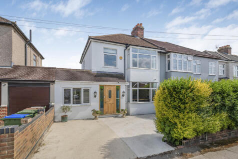 4 bedroom semi-detached house for sale