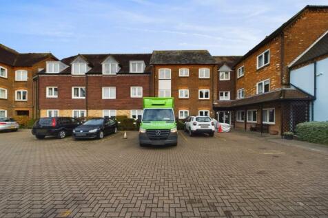 Henty Gardens, Chichester 1 bed apartment for sale