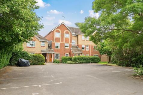2 bedroom ground floor flat for sale