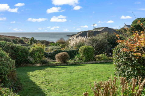 Folly Hill, Bigbury On Sea 4 bed detached bungalow for sale