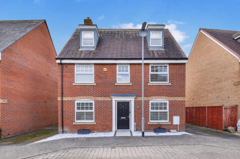5 bedroom detached house for sale