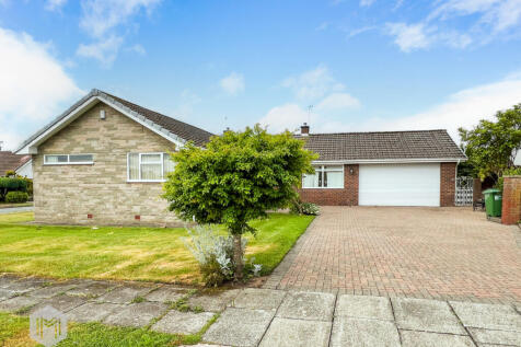 Richmond Close, Culcheth, Warrington... 4 bed bungalow for sale