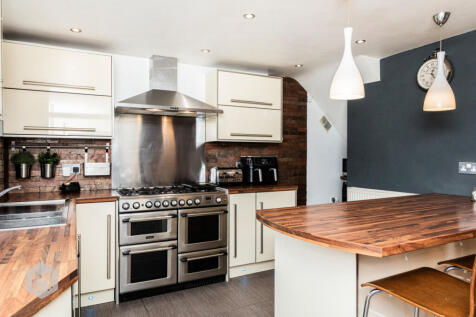 Somerton Road, Bolton, BL2 6LW 3 bed semi