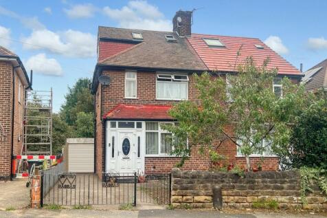 4 bedroom semi-detached house for sale