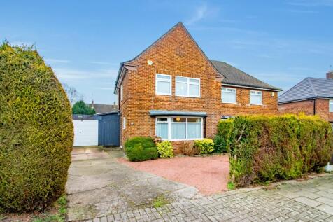 Sherwin Road, Stapleford, Nottingham... 3 bed semi