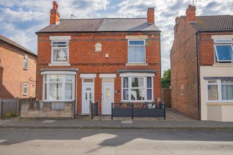 Myrtle Avenue, Long Eaton... 3 bed semi