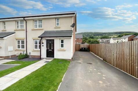 Bretherton Way, Llantilio Pertholey... 3 bed end of terrace house for sale