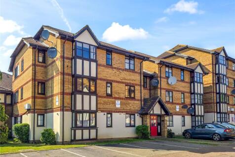 Somerset Gardens, London, N17 2 bed apartment for sale