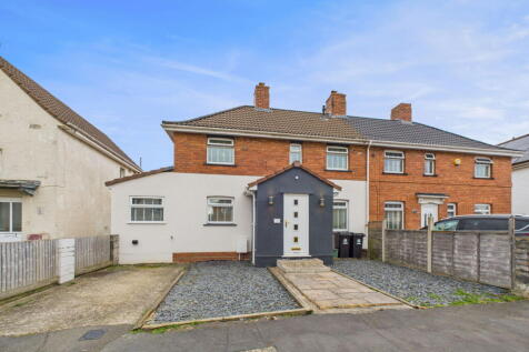 3 bedroom semi-detached house for sale