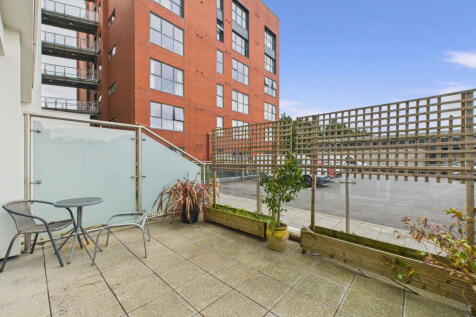Skypark Road, Bristol BS3 2 bed flat for sale