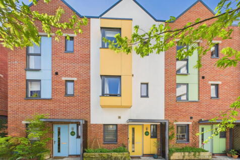 Paintworks, Bristol BS4 4 bed terraced house for sale