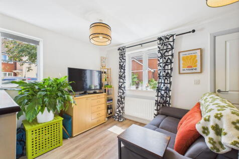 Sanders Close, Bristol BS3 2 bed terraced house for sale