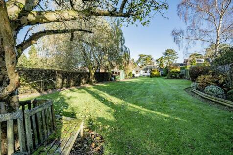 3 bedroom detached bungalow for sale