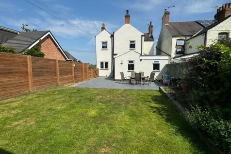 Coopers Lane, Dunton Bassett... 3 bed character property for sale