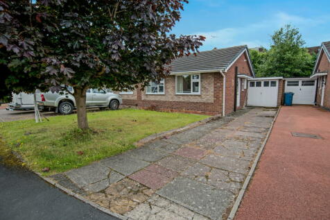 2 bedroom semi-detached bungalow for sale